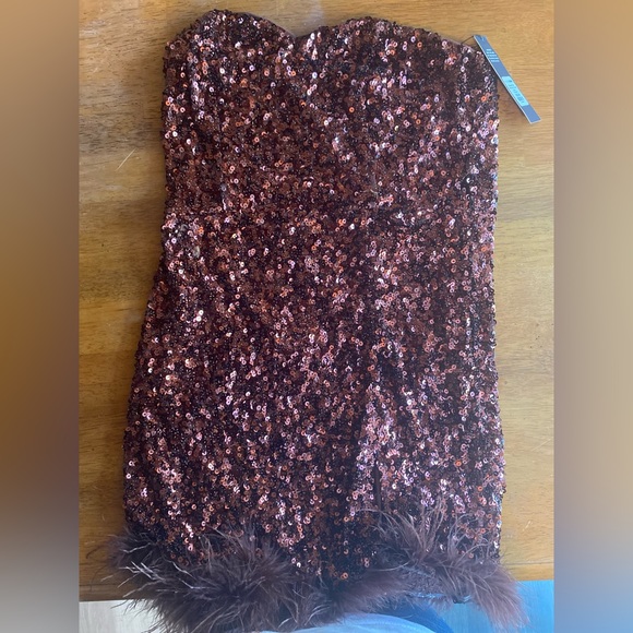 Chocolate, M size, sequin shirt above the knee, some stretch - Picture 2 of 4